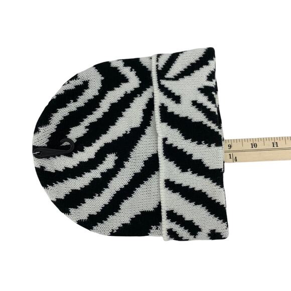 Black & White Zebra Beanie Knit Hat by AQUA One Size - Picture 10 of 10
